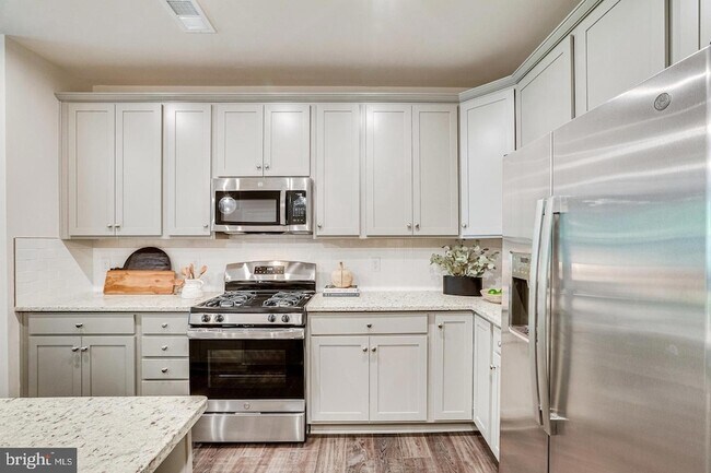 Building Photo - 21731 Dovekie Ter