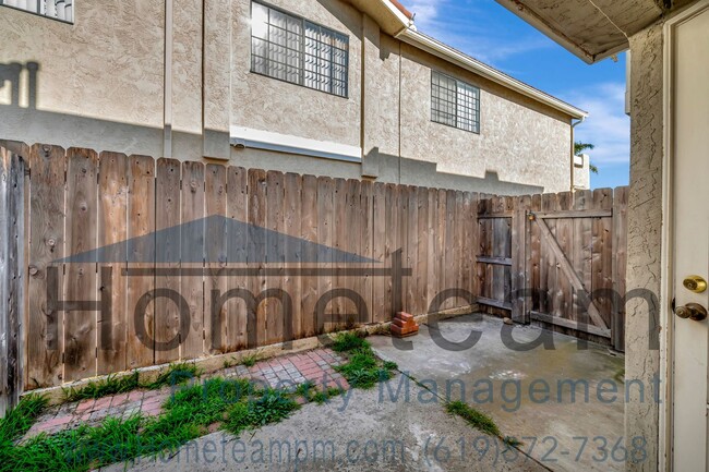 Building Photo - 2 BR/ 2 BA 1009 SQFT University Heights / ...