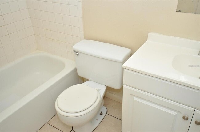 Building Photo - 131 Denton Ave