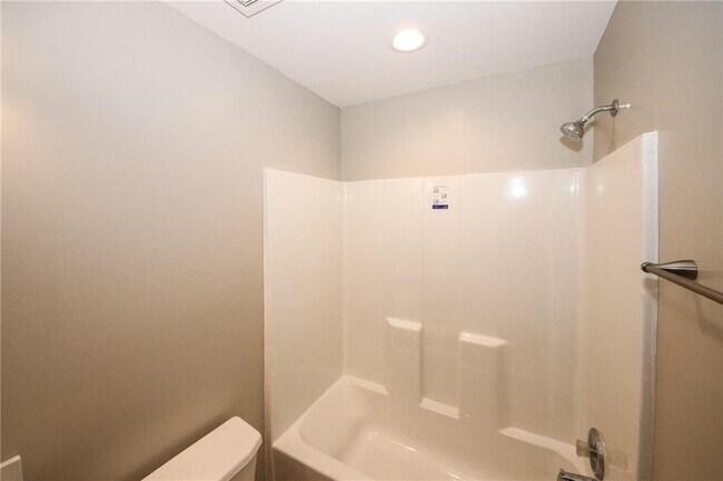Building Photo - 170 Windcroft Ln NW
