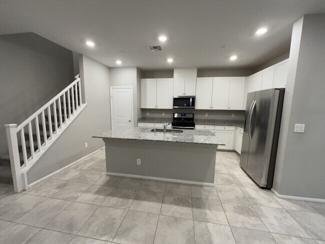 Building Photo - Stunning 3-Bed Oasis in North Las Vegas with Granite Countertops & Spacious Living!