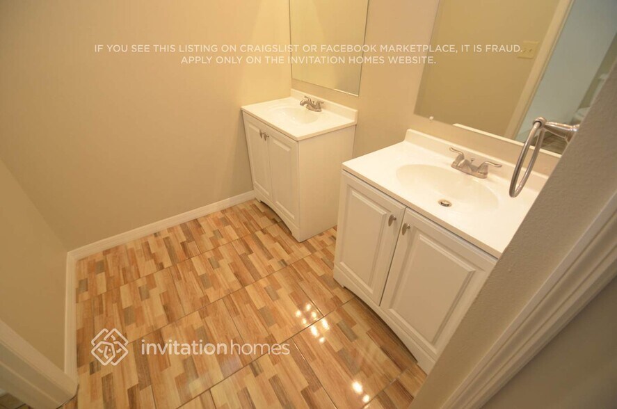 Building Photo - 4806 Foxshire Cir