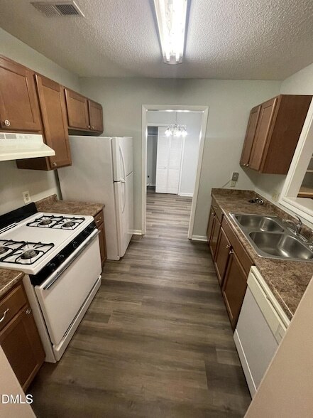 Building Photo - 5155 Windy Hill Dr