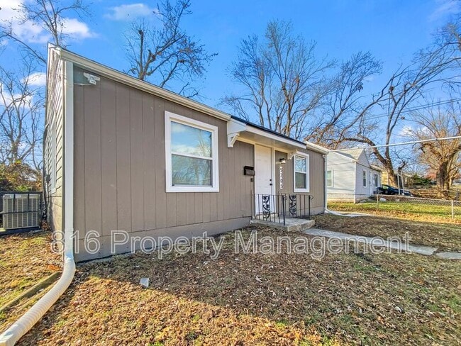 Building Photo - 5205 Locust Ave