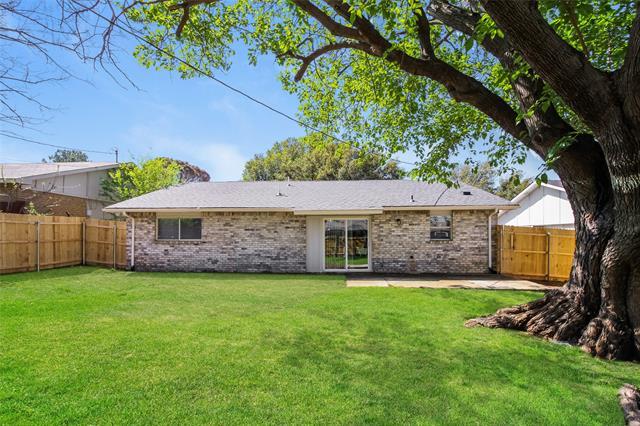 Building Photo - 1237 Hillwood Dr