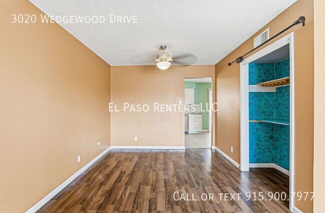 Building Photo - 3020 Wedgewood Dr