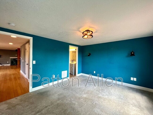 Building Photo - 15 Lela Ln