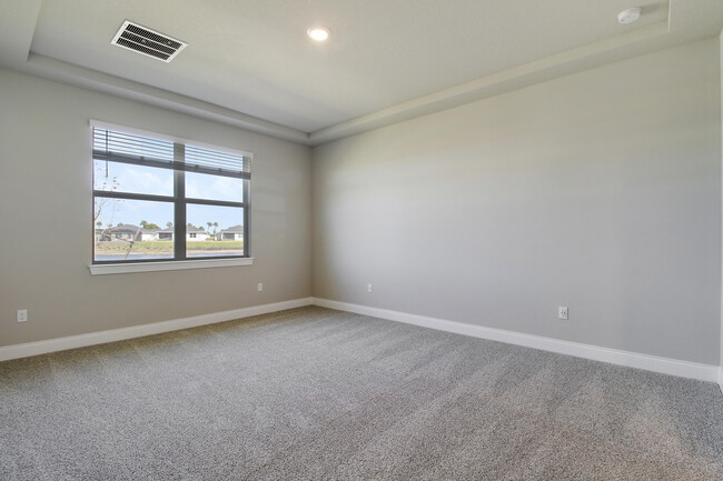 Building Photo - 8990 Dahlia Cir