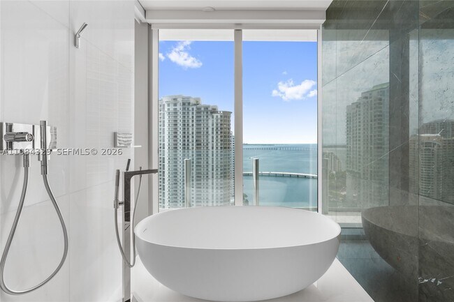 Building Photo - 300 Biscayne Blvd