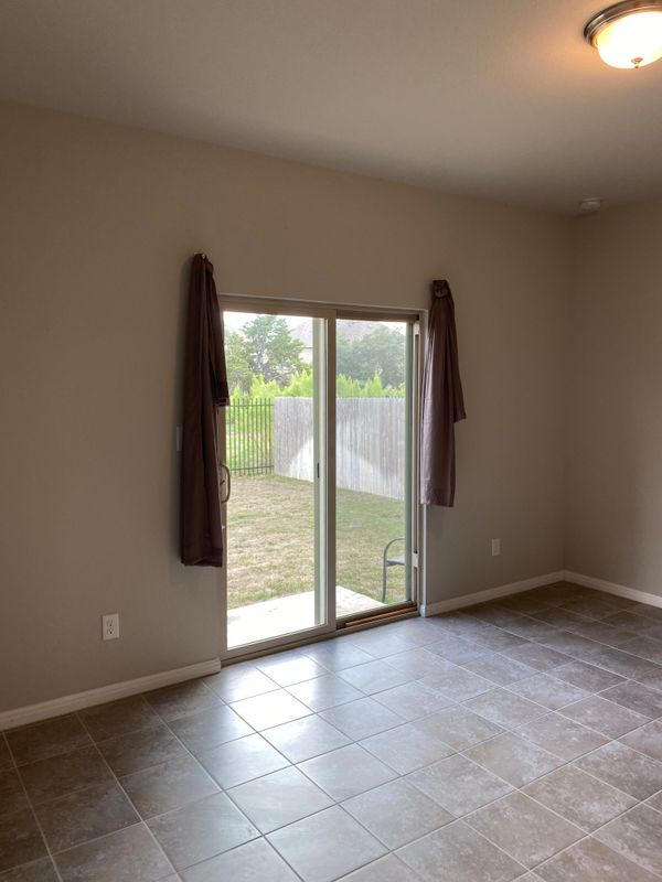 Building Photo - 212 Callahan Ln