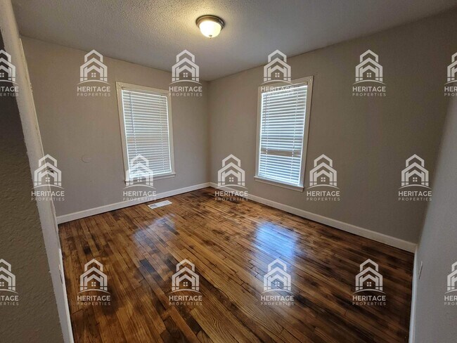 Building Photo - 2608 Wooddale Ave