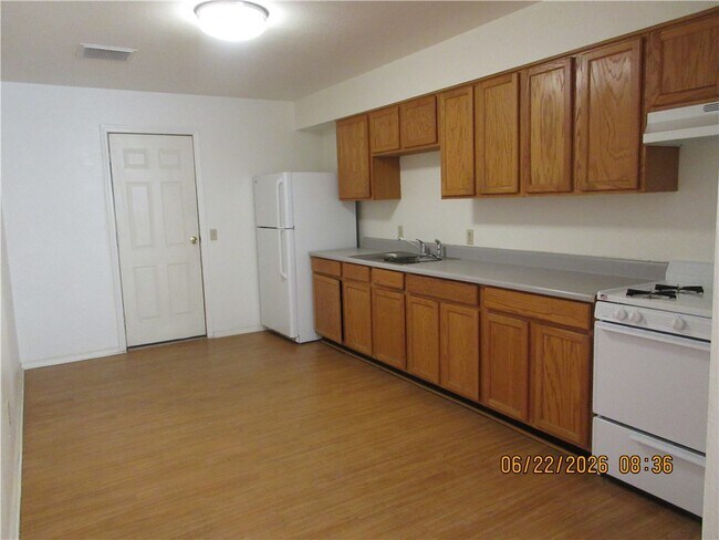 Building Photo - 3096 E Butler Ave