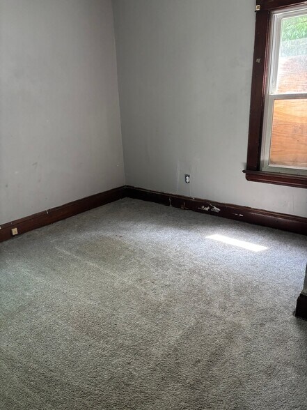 Building Photo - 12704 Brackland Ave
