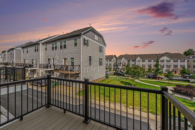 Building Photo - 9342 Mallard Mls Dr