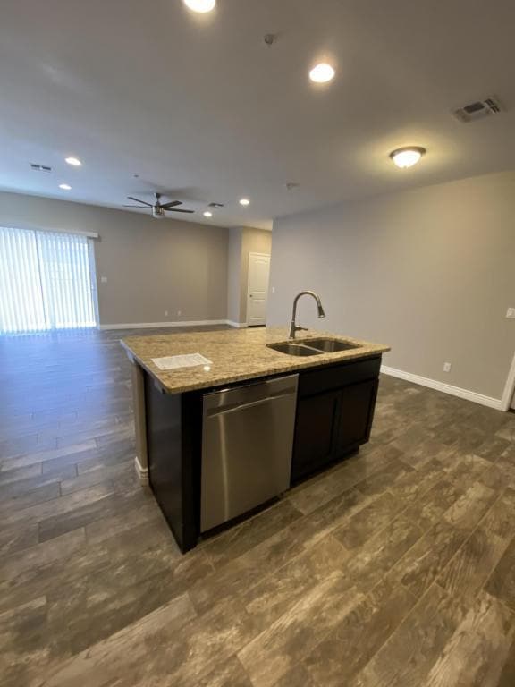 Building Photo - 735 Vista Grande Dr