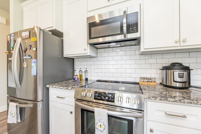 Building Photo - 9 Drywood Ln