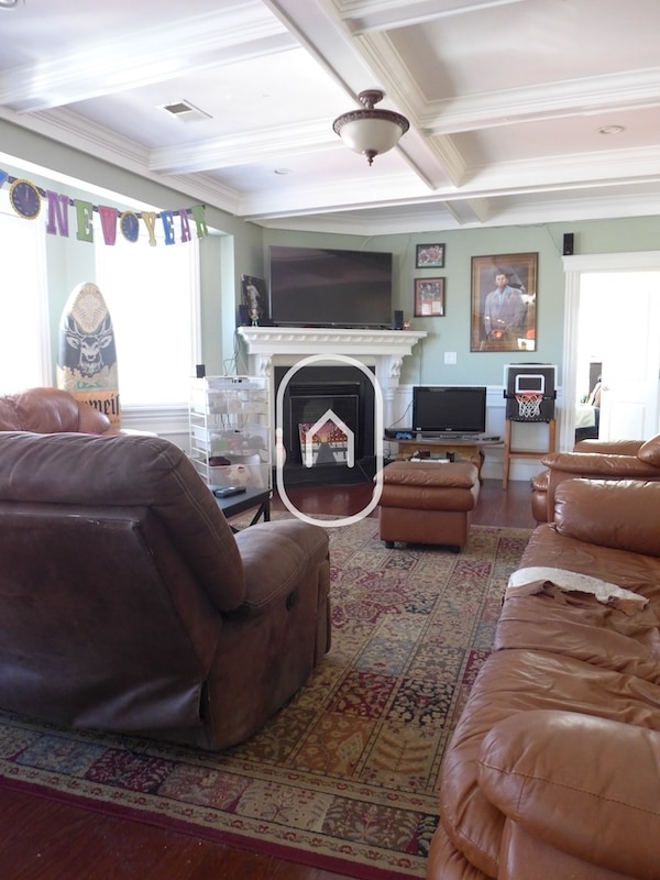 Building Photo - 117 Nonantum St