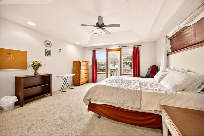 Building Photo - 1719 Lithia Way