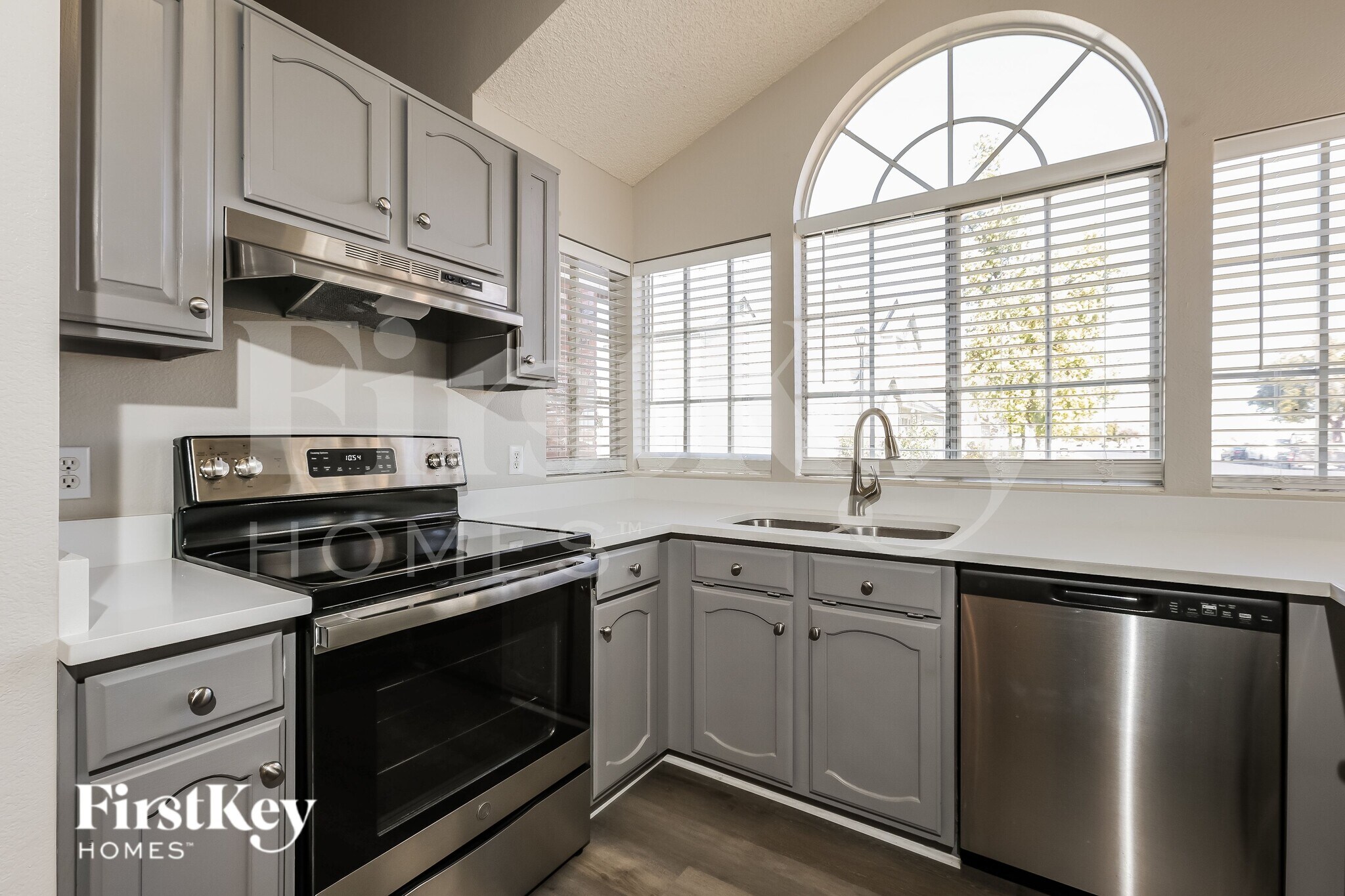 Building Photo - 5039 W Chicago Cir S