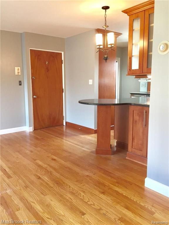 Building Photo - 3210 Shenandoah Dr