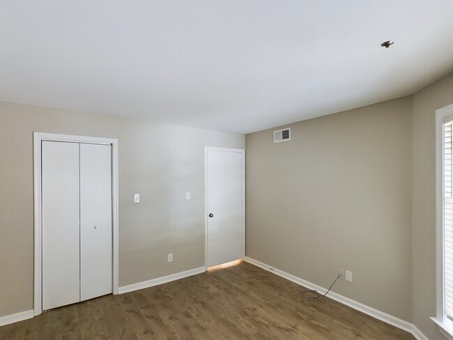 Building Photo - 1041 Wirewood Dr