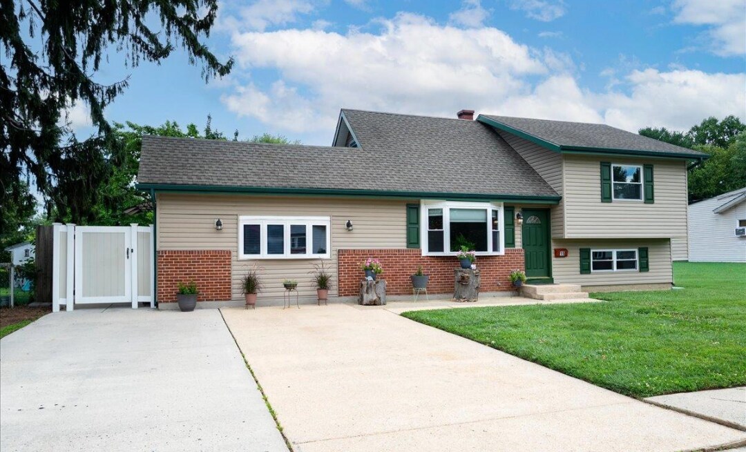 Building Photo - 19 Lynch Farm Dr
