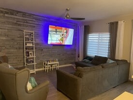 Family Room - 1763 SE 8th Pl