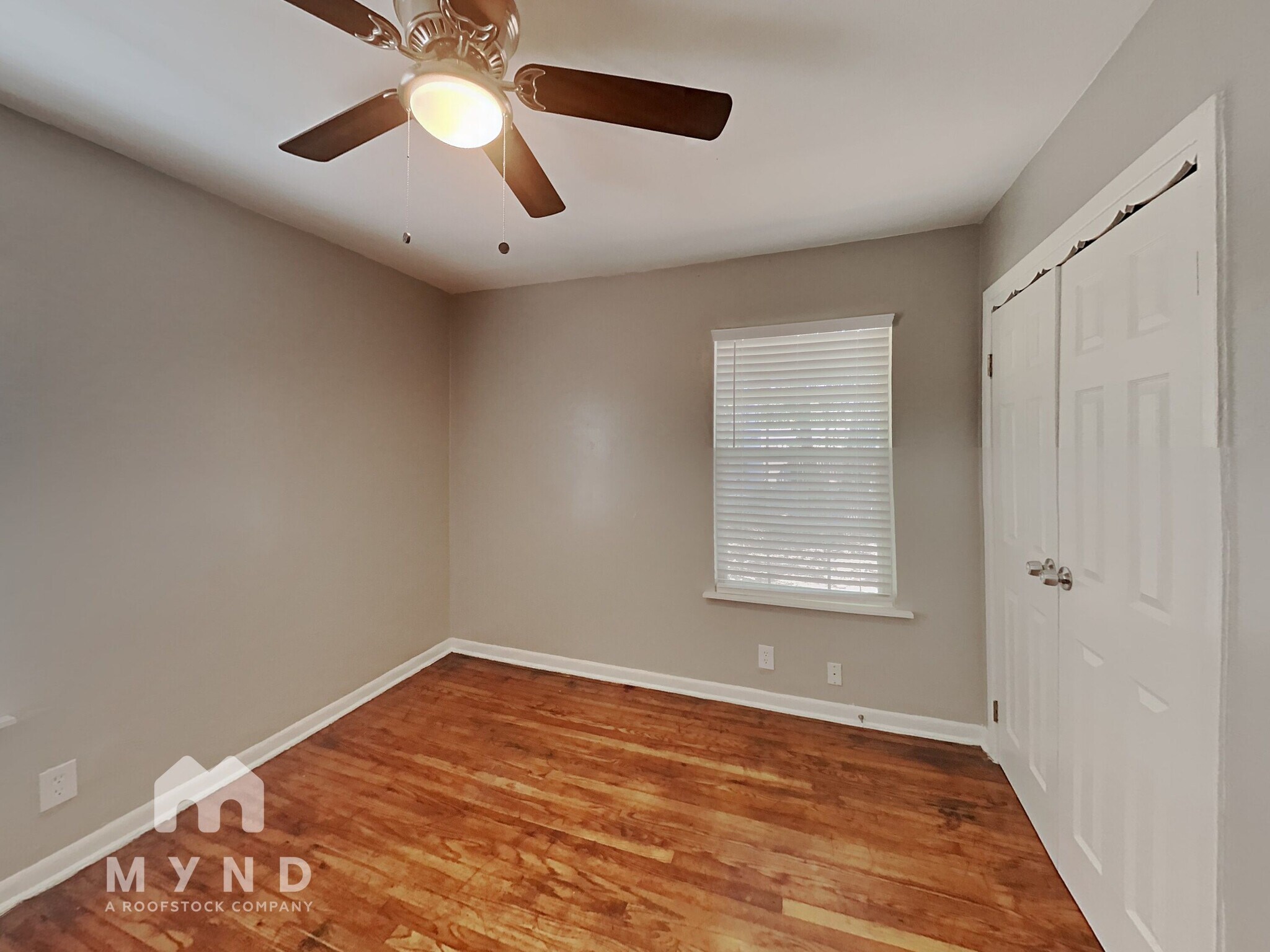 Building Photo - 510 E University Ave