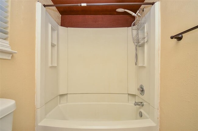 Building Photo - 7851 Battlepine Dr