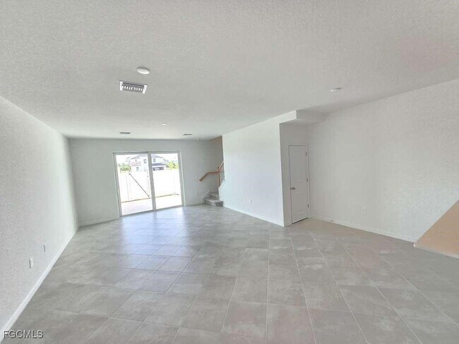 Building Photo - 14947 White Pearl Rd