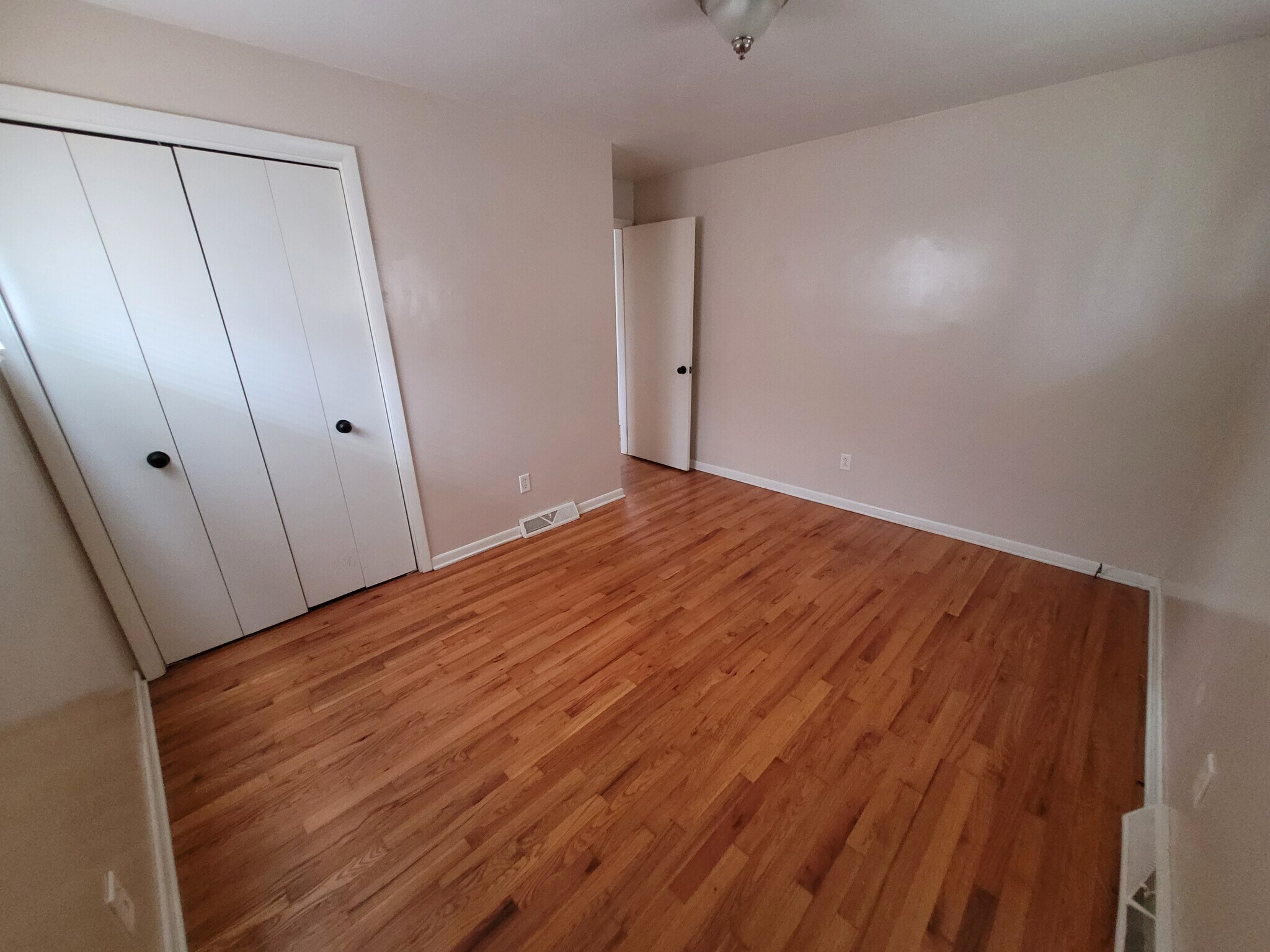 Master Bedroom - 338 Overlook Blvd