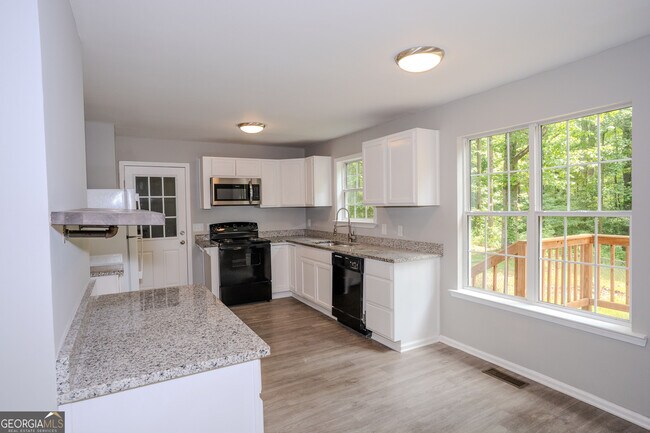 Building Photo - 3043 Saddle Creek Dr
