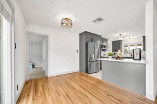 Building Photo - 227 Nottingham Dr