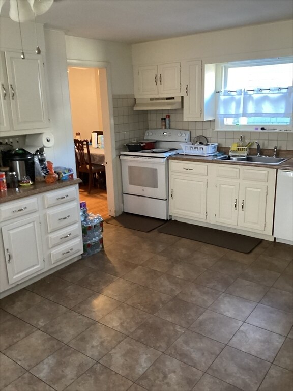 Building Photo - 14 Clark St