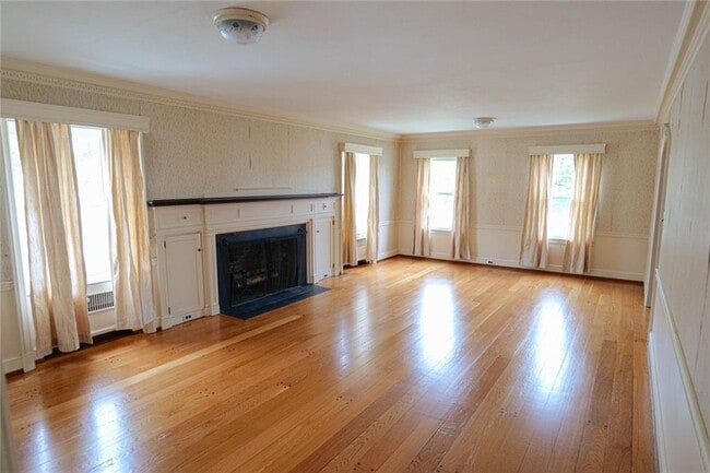 Building Photo - 36-36 Underwood St.