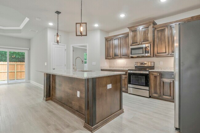 Building Photo - 5402 Parkside Dr