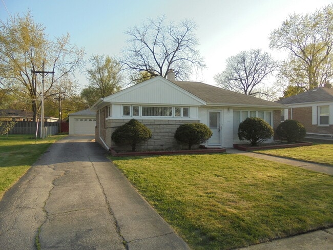 Primary Photo - 2045 Magnolia Rd