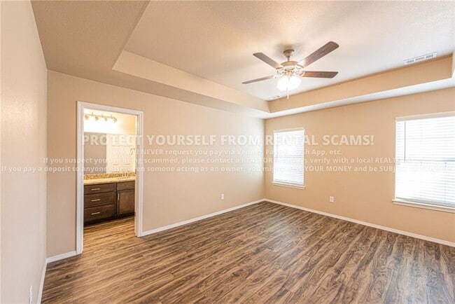 Building Photo - 916 Rachel St