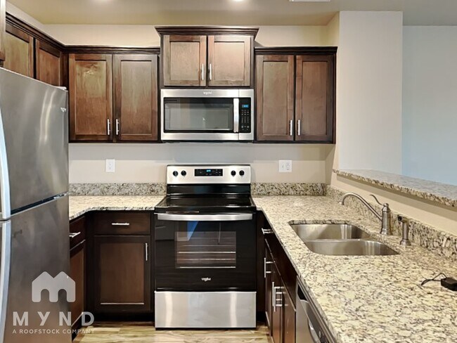 Building Photo - 1001 Clearspring Ct