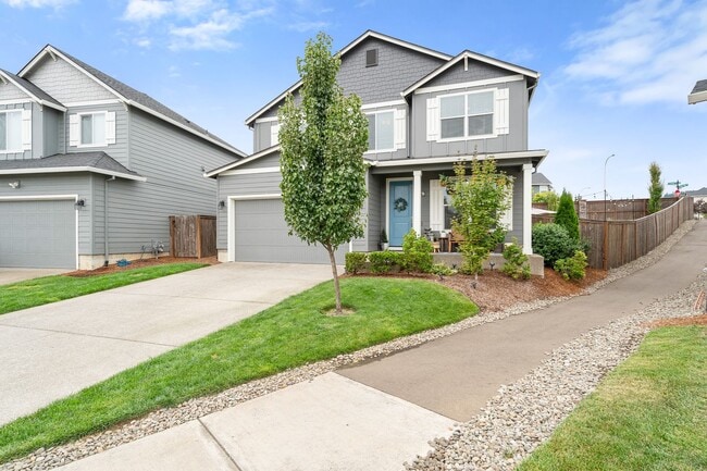 Building Photo - Newer Construction 4 Bedroom Home at Pleas...