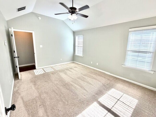 Building Photo - Move Accross Stateline For Better Schools. Now Leasing a 4 Bedroom2 Bath home in Olive Branch, MS