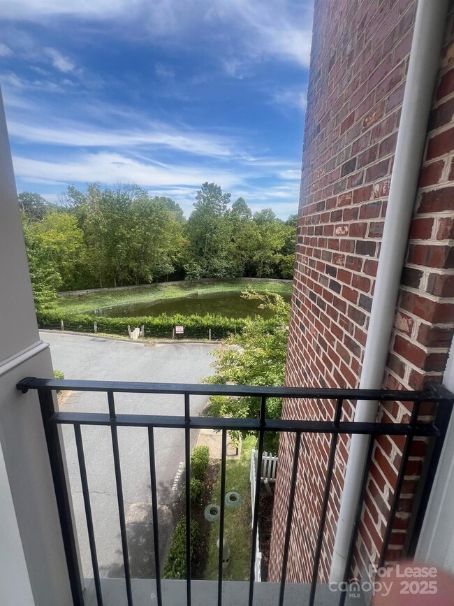 Building Photo - 8728 Arbor Creek Dr