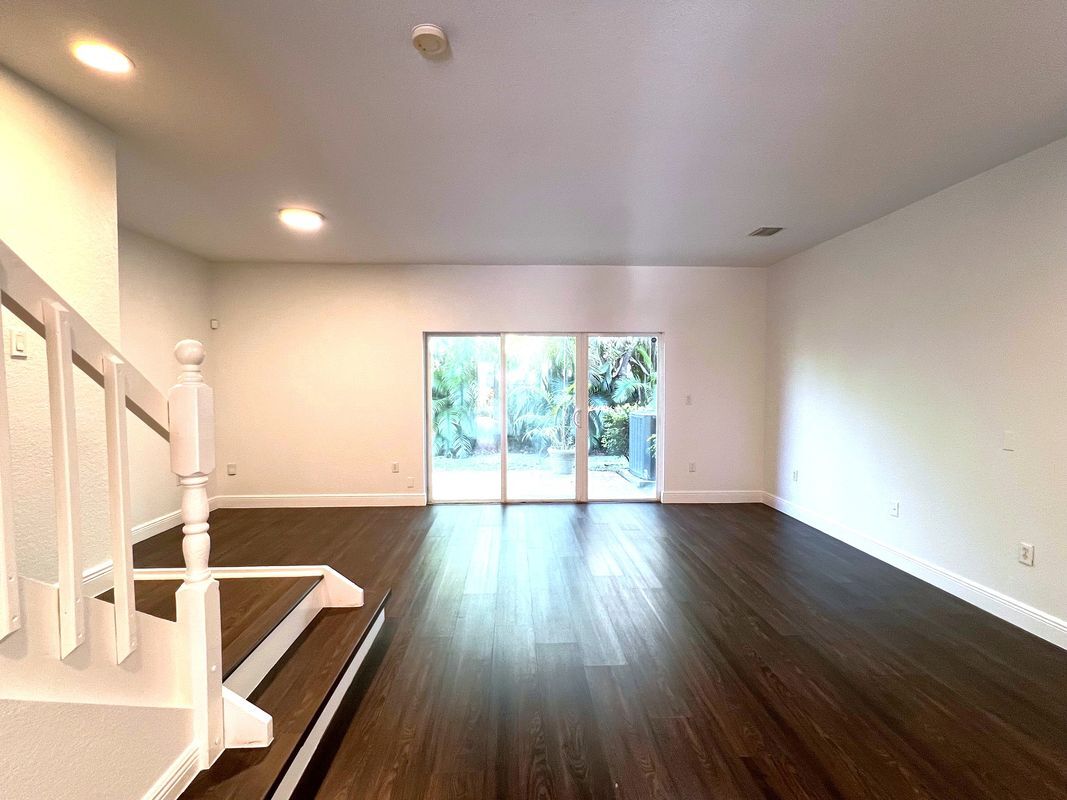 Building Photo - 3105 NW 25th Way