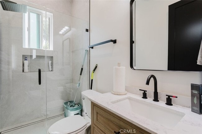 Building Photo - 13540 Hamlin St