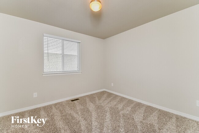 Building Photo - 942 Square Dance Ln