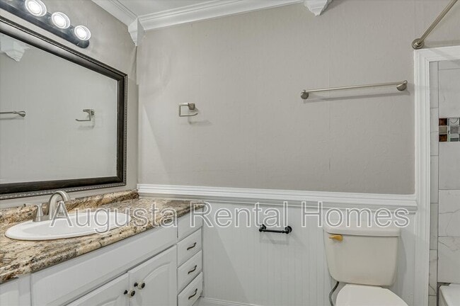 Building Photo - 238 Cavalier Dr