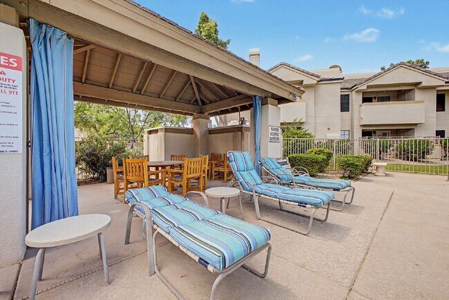 Building Photo - 6885 E Cochise Rd