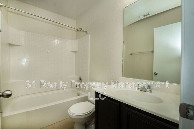 Building Photo - 1407 Swan Ridge Dr