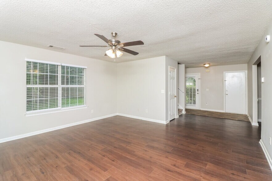 Building Photo - 4125 Clarks Tr