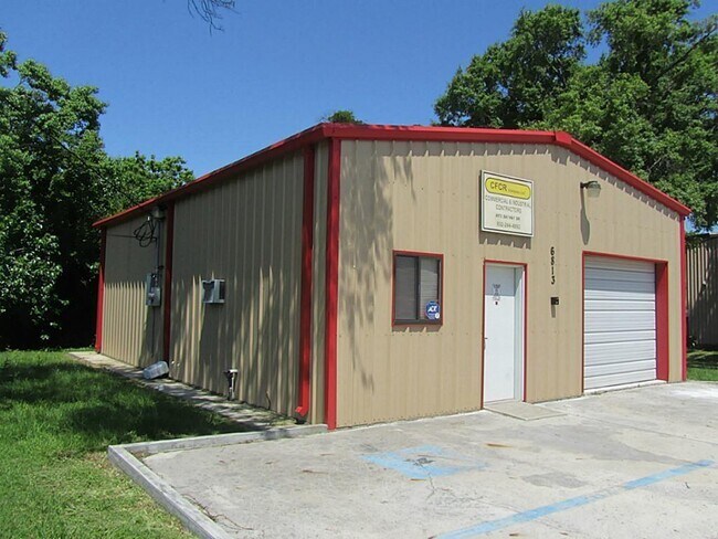 Primary Photo - 6813 Bayway Dr